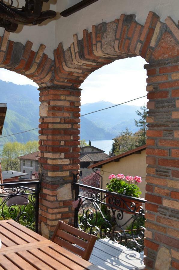 Villa Casa Ondina à Porlezza Extérieur photo